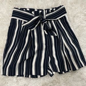 High waisted tie waist spring summer shorts white navy stripe